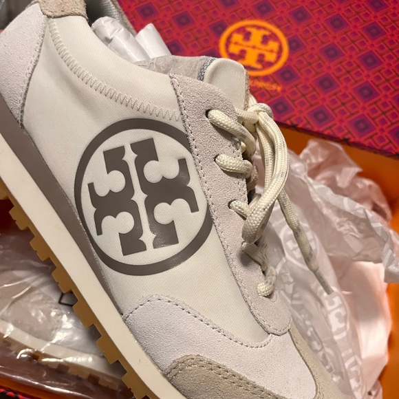 Tory Burch Women's Vintage Nylon Runner Fashion Sneakers - Picture 2 of 4